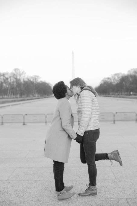 kiss washington monument